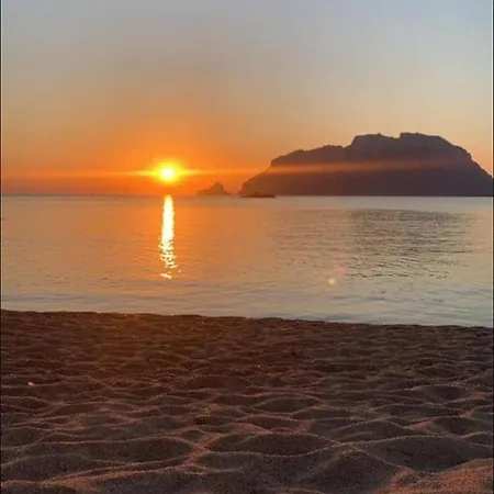 Stazzo Gallurese Con Vista Sul Golfo Di Olbia Pittulongu