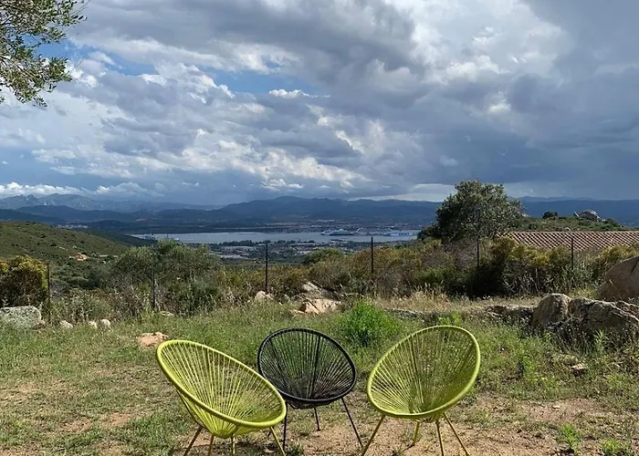 Stazzo Gallurese Con Vista Sul Golfo Di Olbia Nyaraló *