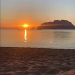 Stazzo Gallurese Con Vista Sul Golfo Di Olbia 피뚤론구
