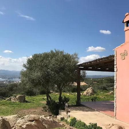 Stazzo Gallurese Con Vista Sul Golfo Di Olbia بيت للعطل *