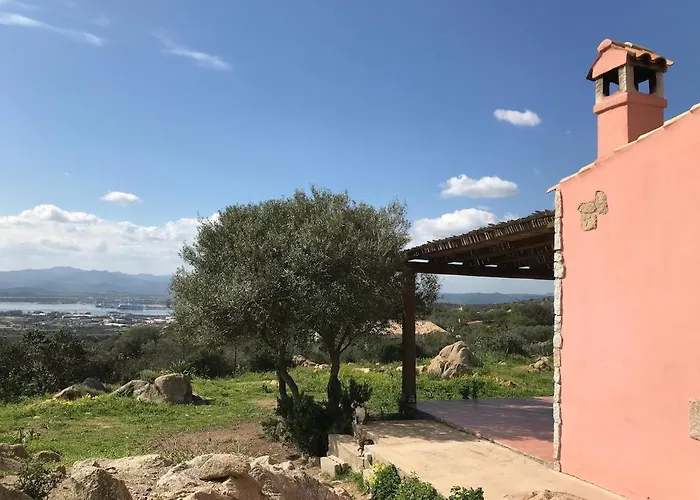 Stazzo Gallurese Con Vista Sul Golfo Di Olbia Semesterbostad *