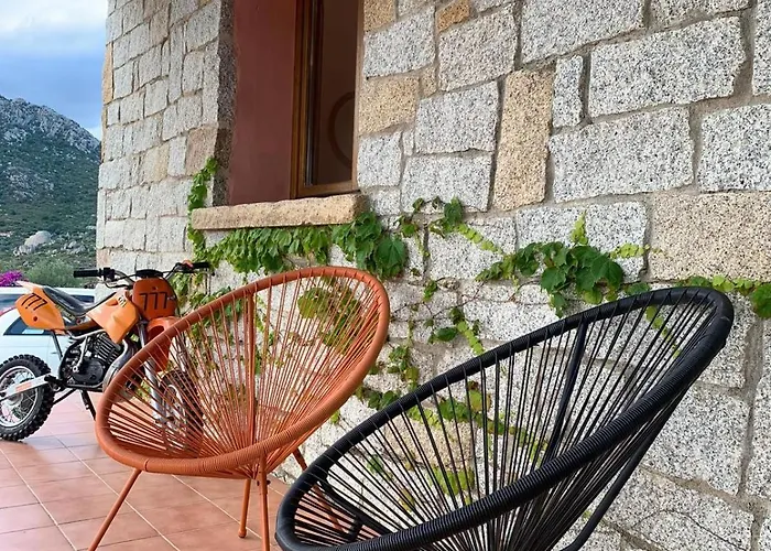 Stazzo Gallurese Con Vista Sul Golfo Di Olbia *